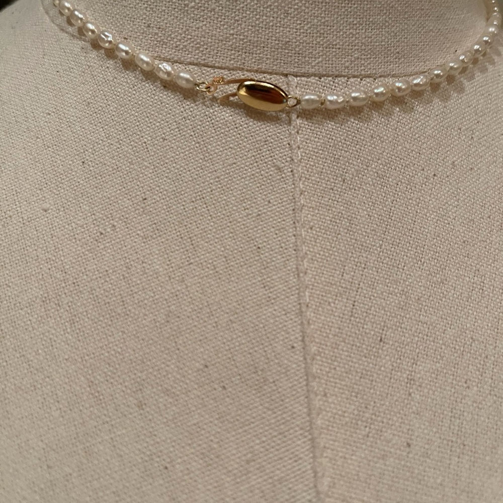Small baroque freshwater  pearl necklace with red stones - Picture 3 of 3